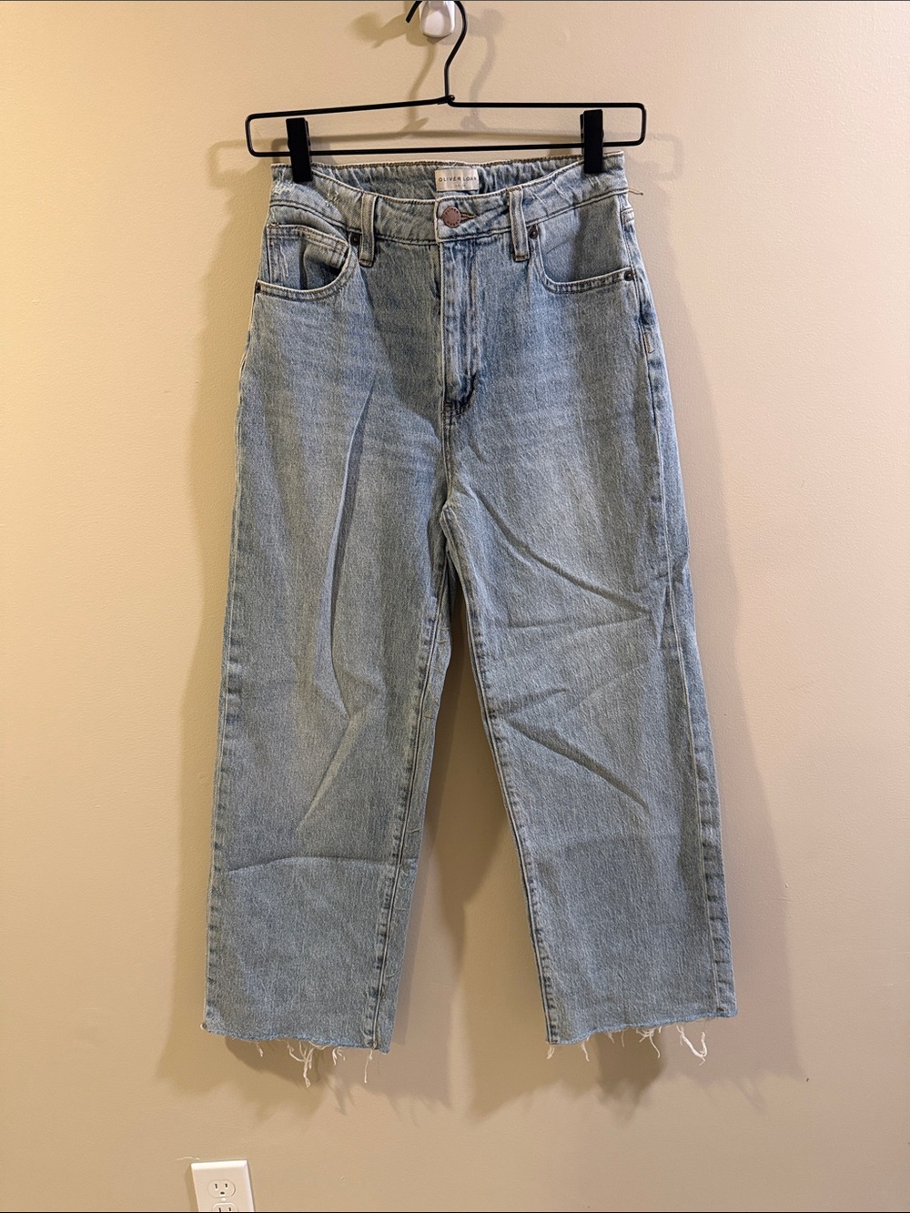 Light Wash Straight Leg Women’s Jeans